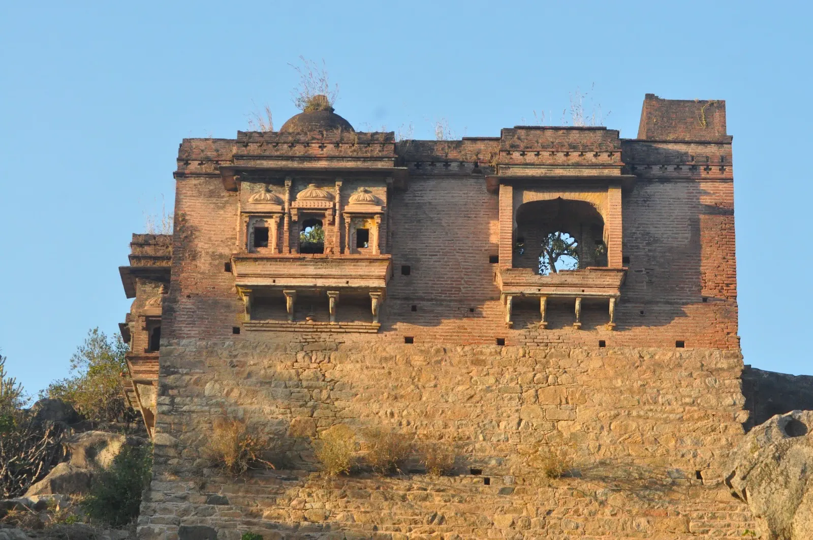 Achalgarh Fort & Temple, Mount Abu